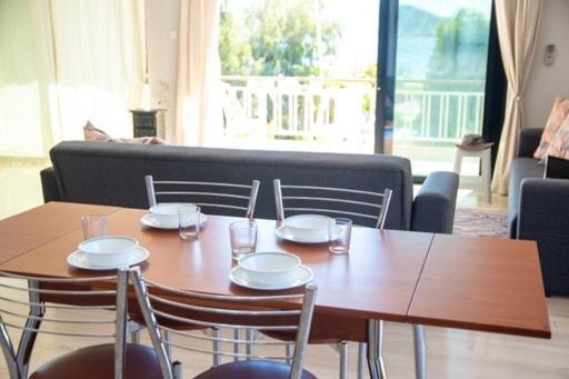 Lavish & Spacious Apt With Stunning Seaview, 10 Min Ath Airport Artemida  Exteriör bild